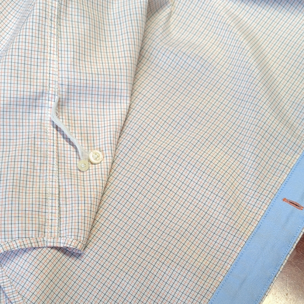 Izod Men's Plaid Sort Sleeve Button Down Shirt - White, Blue And Orange. - Picture 10 of 10
